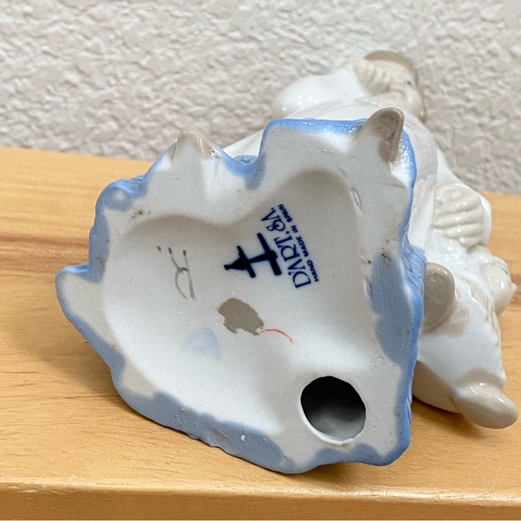 Vintage D’ART S.A. Blue/White Porcelain Sleepy Girl Holding Teddy Bear Figurine - Picture 12 of 15